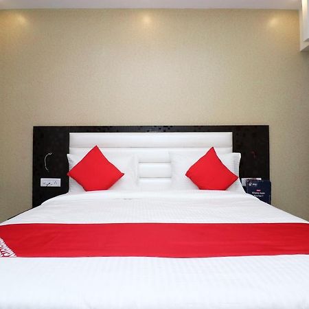 Oyo 25130 Hotel Royal Inn Ню Делхи Екстериор снимка