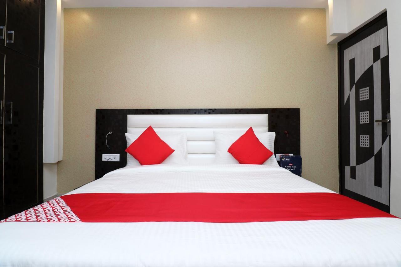 Oyo 25130 Hotel Royal Inn Ню Делхи Екстериор снимка