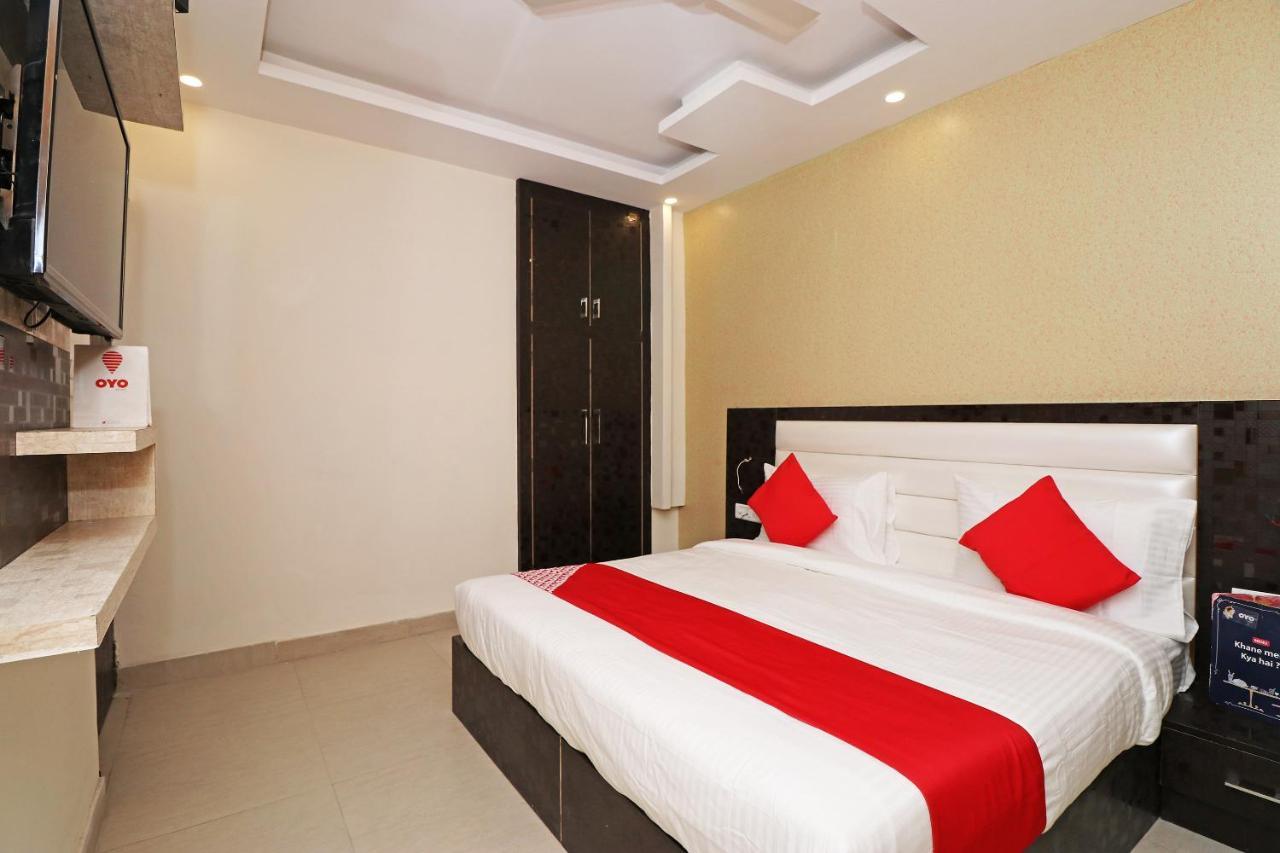 Oyo 25130 Hotel Royal Inn Ню Делхи Екстериор снимка