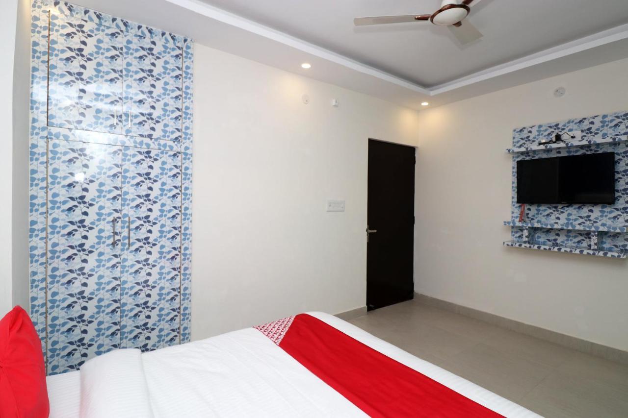 Oyo 25130 Hotel Royal Inn Ню Делхи Екстериор снимка