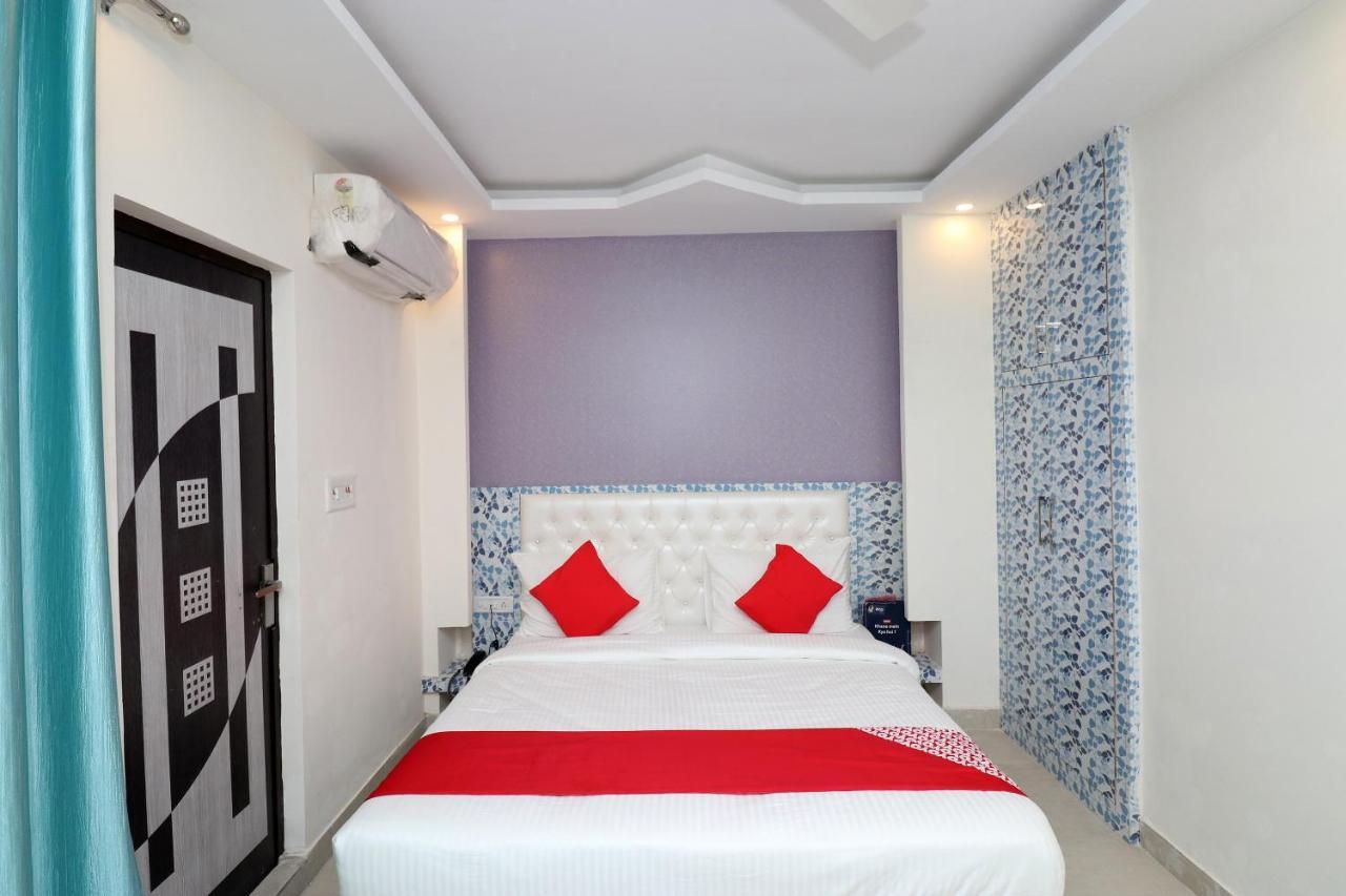 Oyo 25130 Hotel Royal Inn Ню Делхи Екстериор снимка