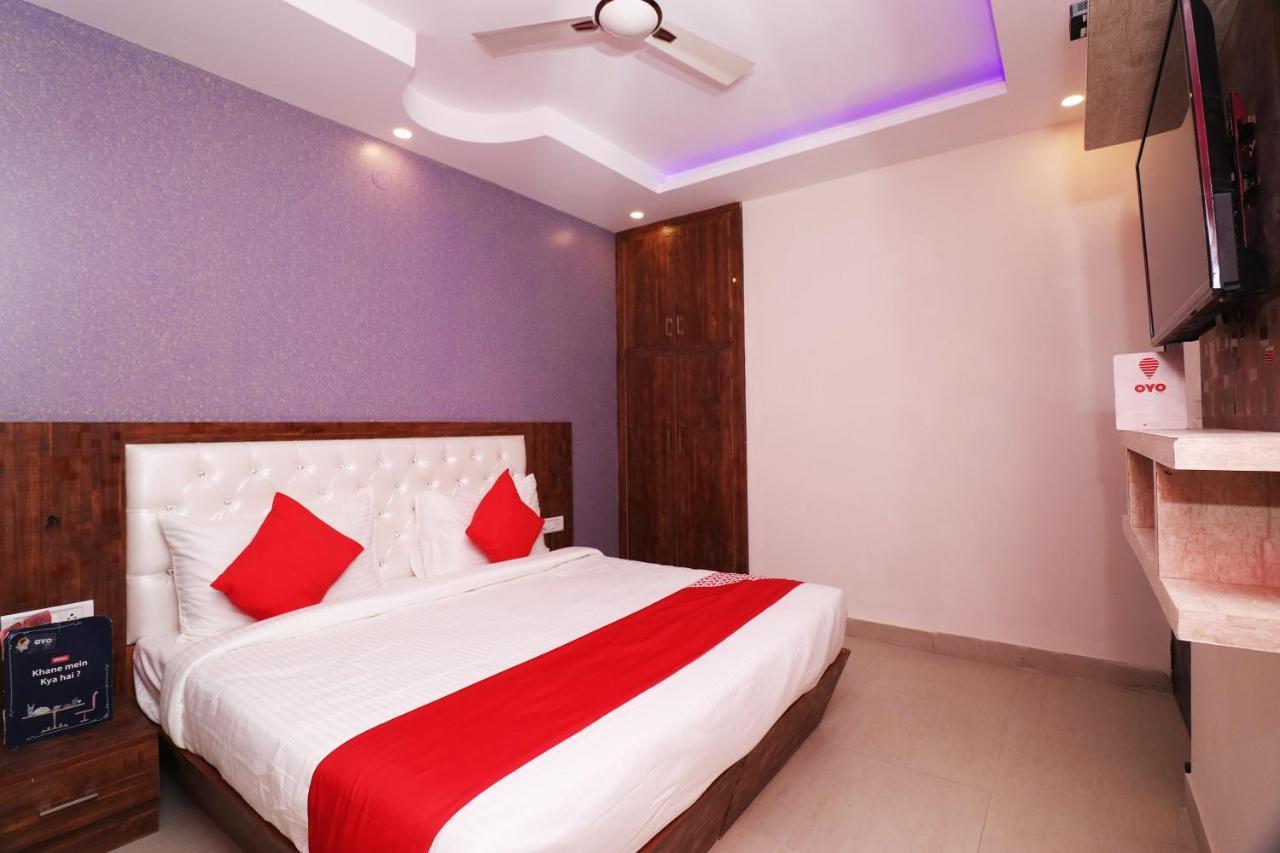 Oyo 25130 Hotel Royal Inn Ню Делхи Екстериор снимка