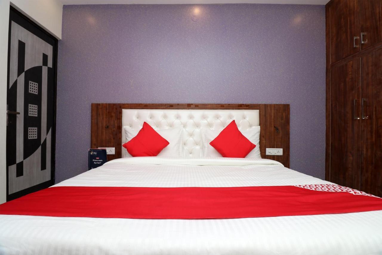 Oyo 25130 Hotel Royal Inn Ню Делхи Екстериор снимка