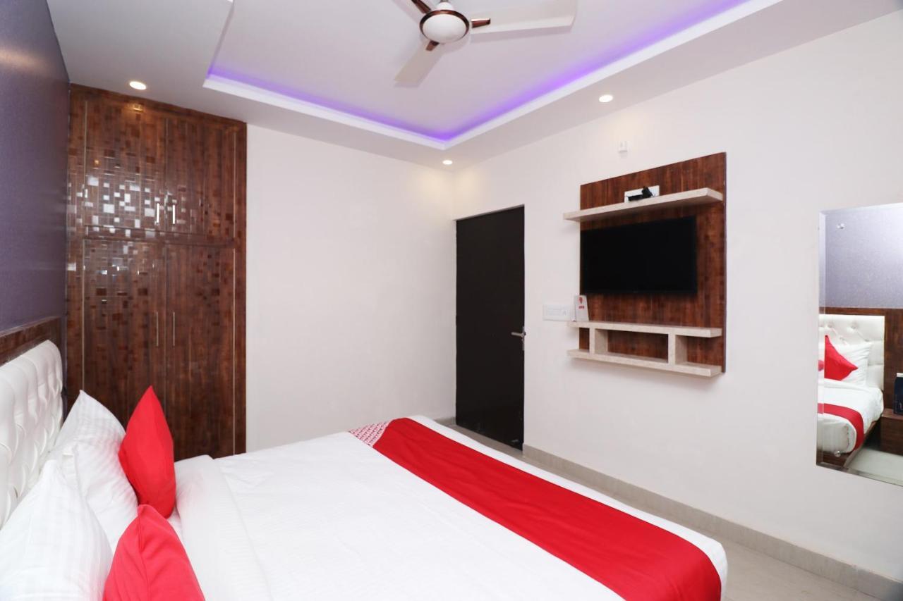 Oyo 25130 Hotel Royal Inn Ню Делхи Екстериор снимка