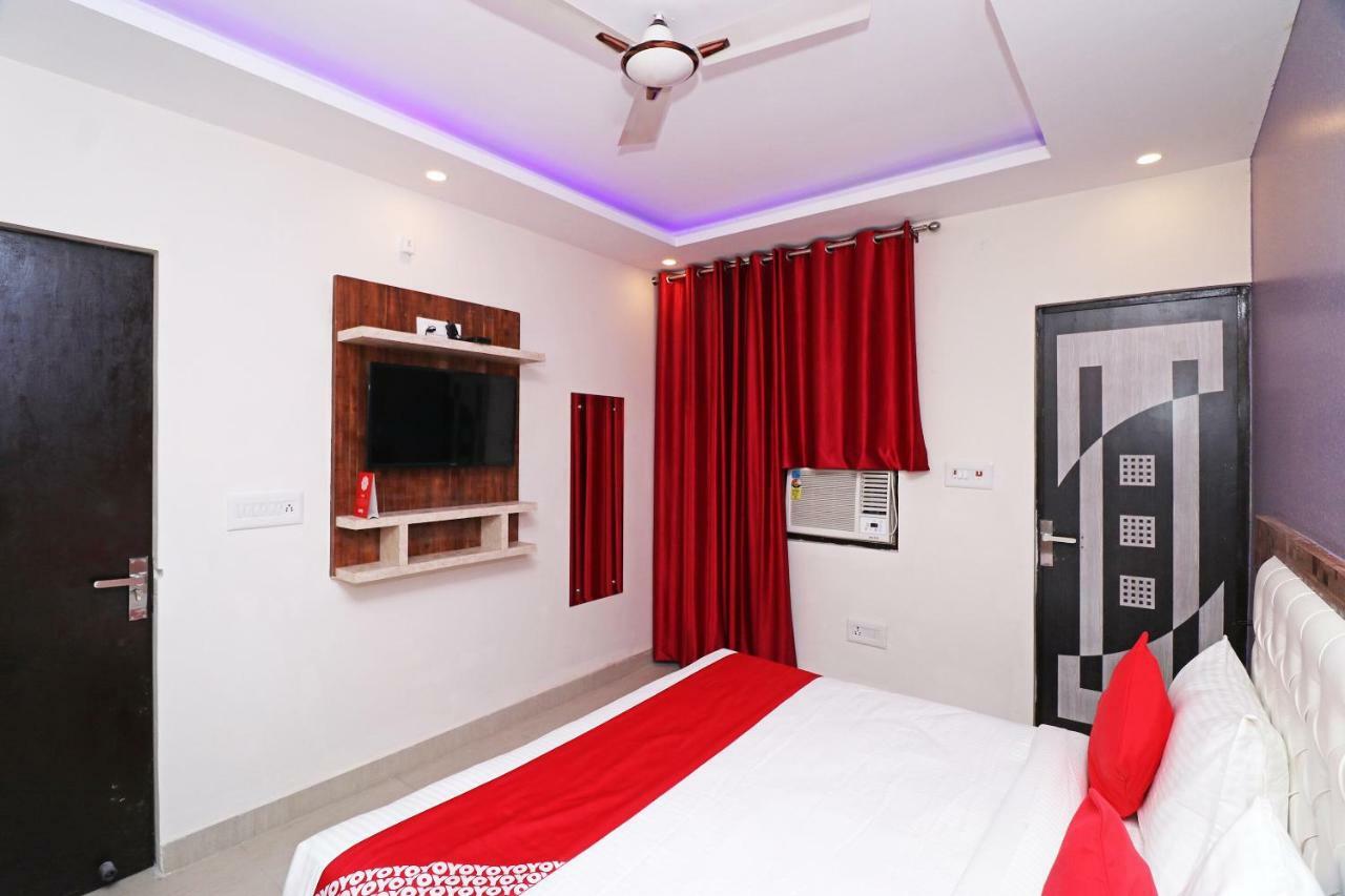 Oyo 25130 Hotel Royal Inn Ню Делхи Екстериор снимка
